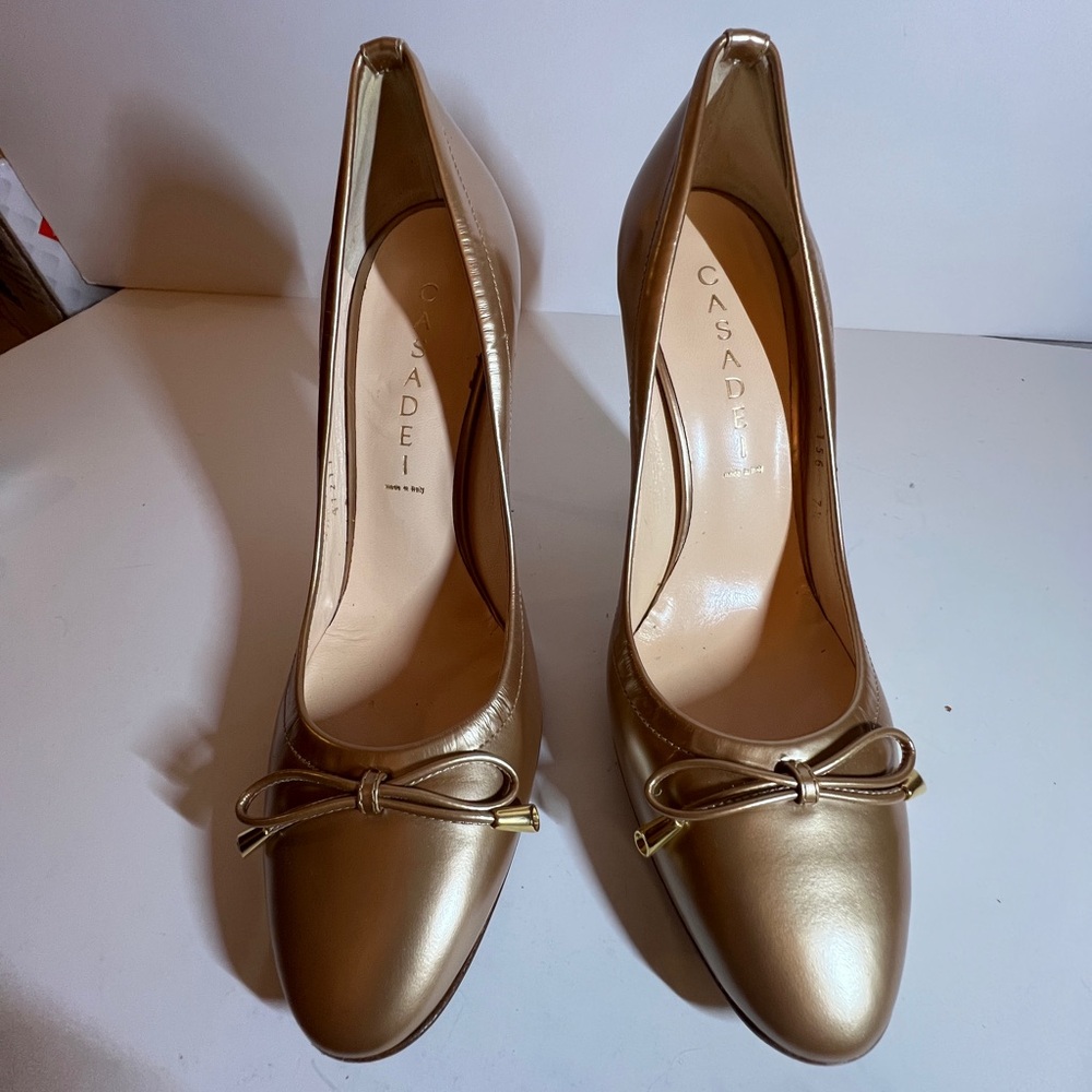 Casadei shiny gold leather heels size 7.5